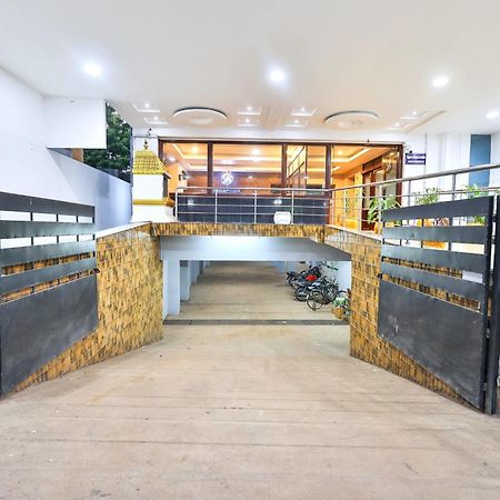 Hotel Golden Bliss Puduccseri Kültér fotó