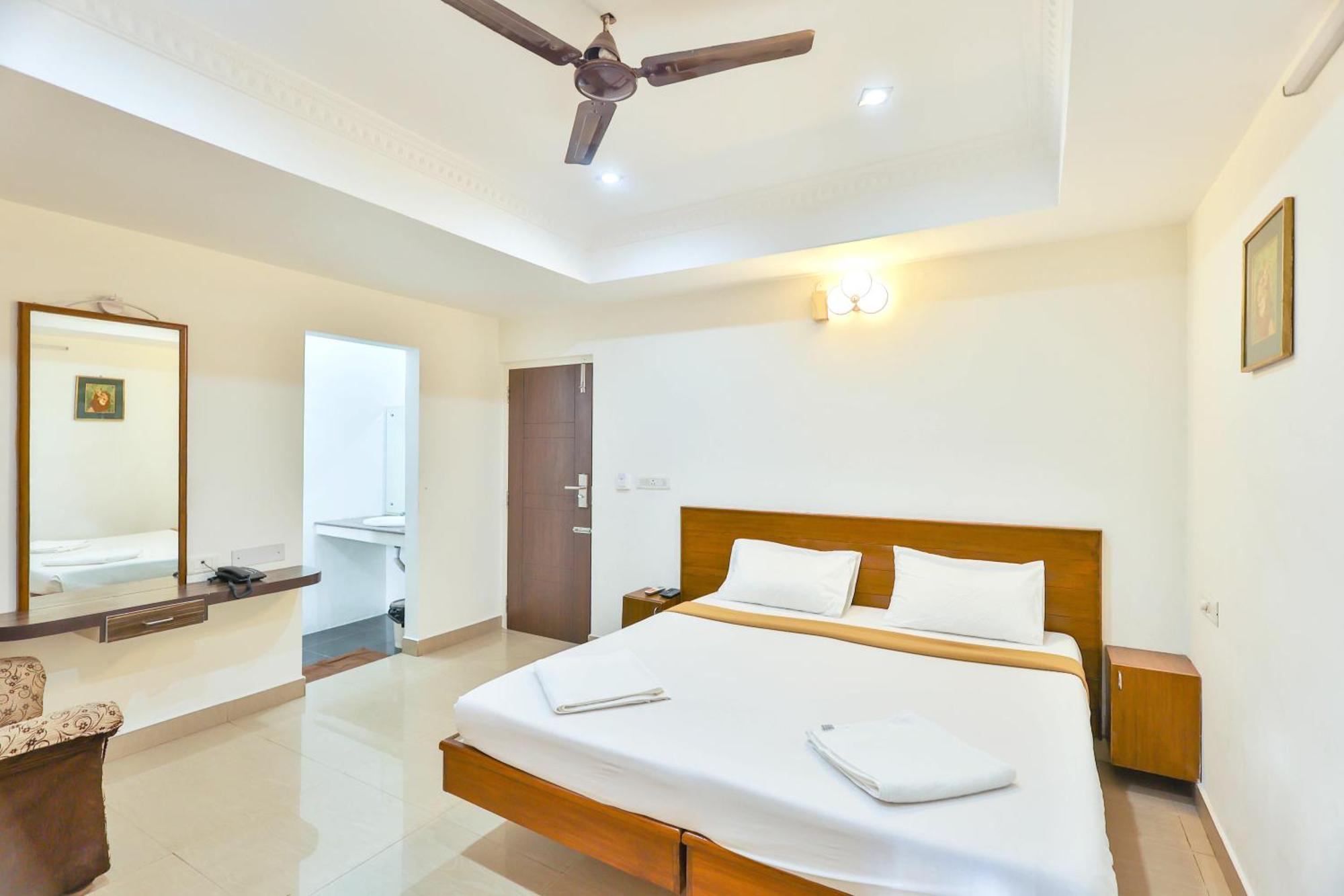 Hotel Golden Bliss Puduccseri Kültér fotó