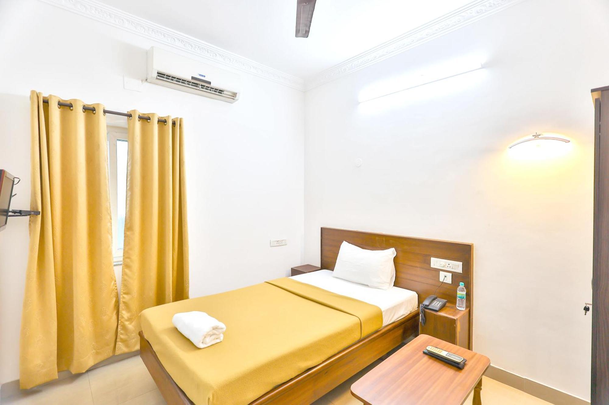 Hotel Golden Bliss Puduccseri Kültér fotó